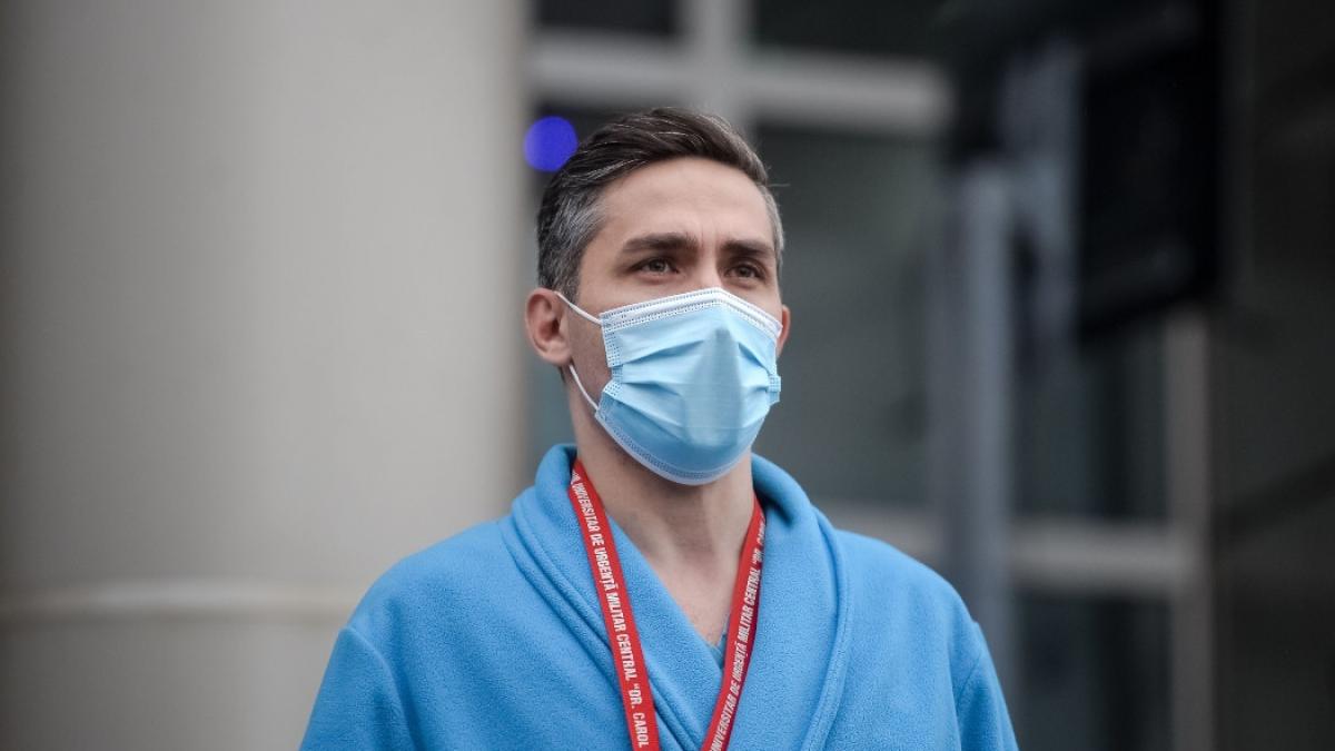 medicul valeriu gheorghita si a vaccinat verisoara in varsta de 16 ani