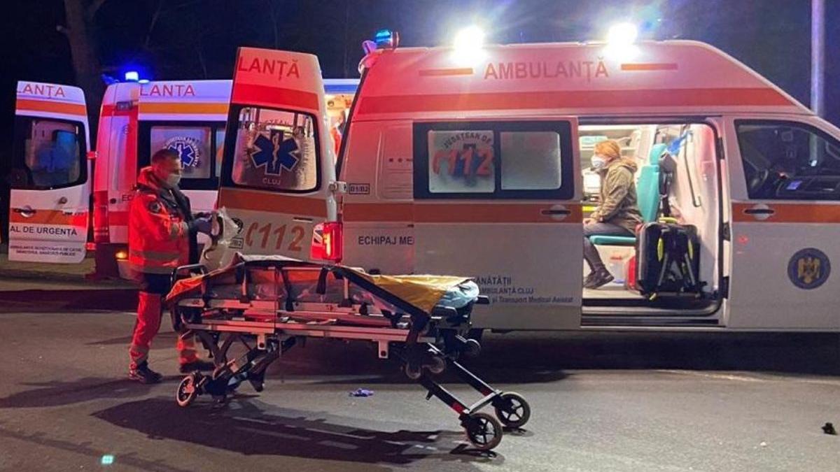 tanar zlatna cazut in cap masina sechele viata gluma proasta