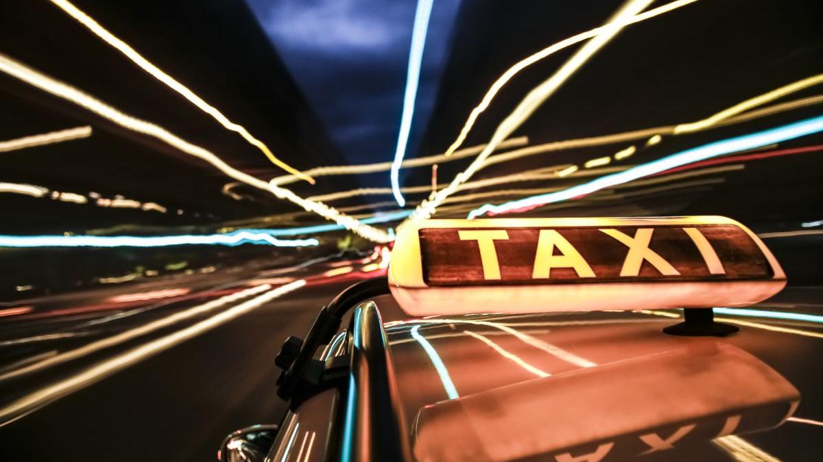 taximetrist amenintat injunghiat pasageri