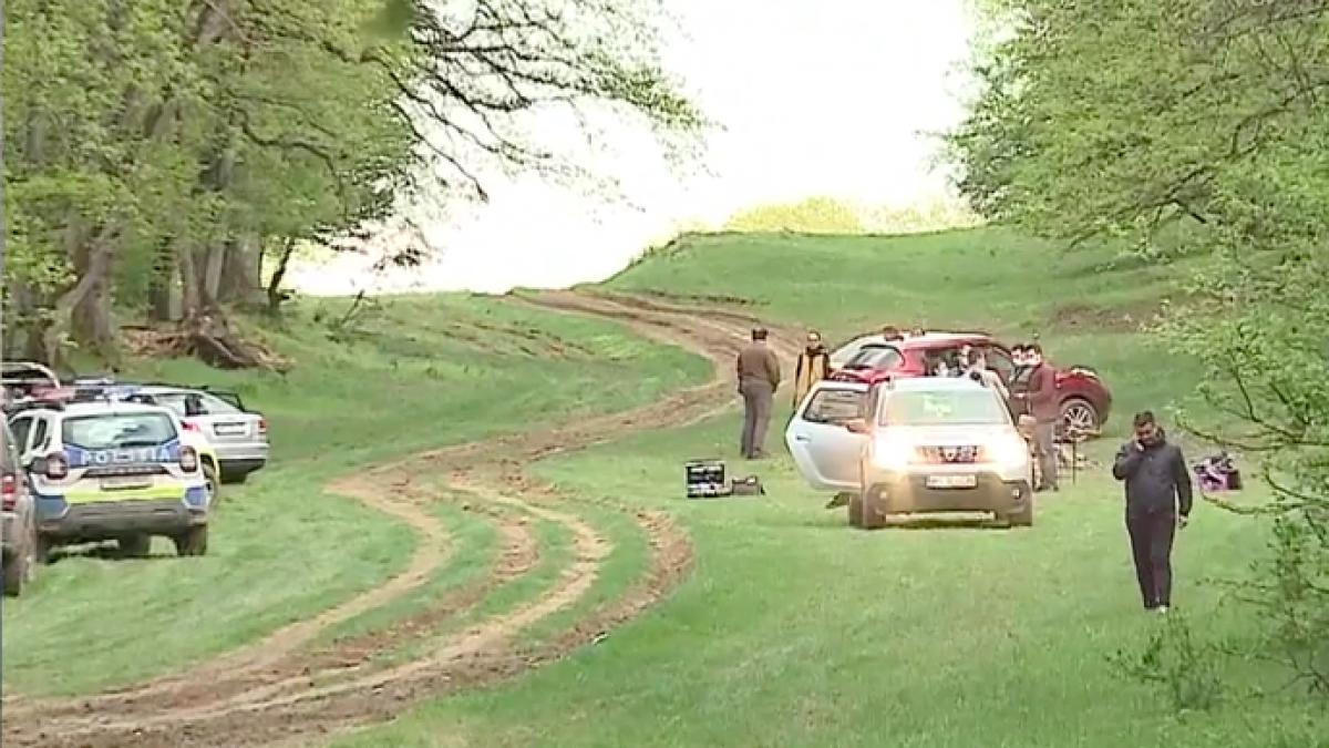 copil 13 ani suceava impuscat in fata arma gasita padure frate mai mare