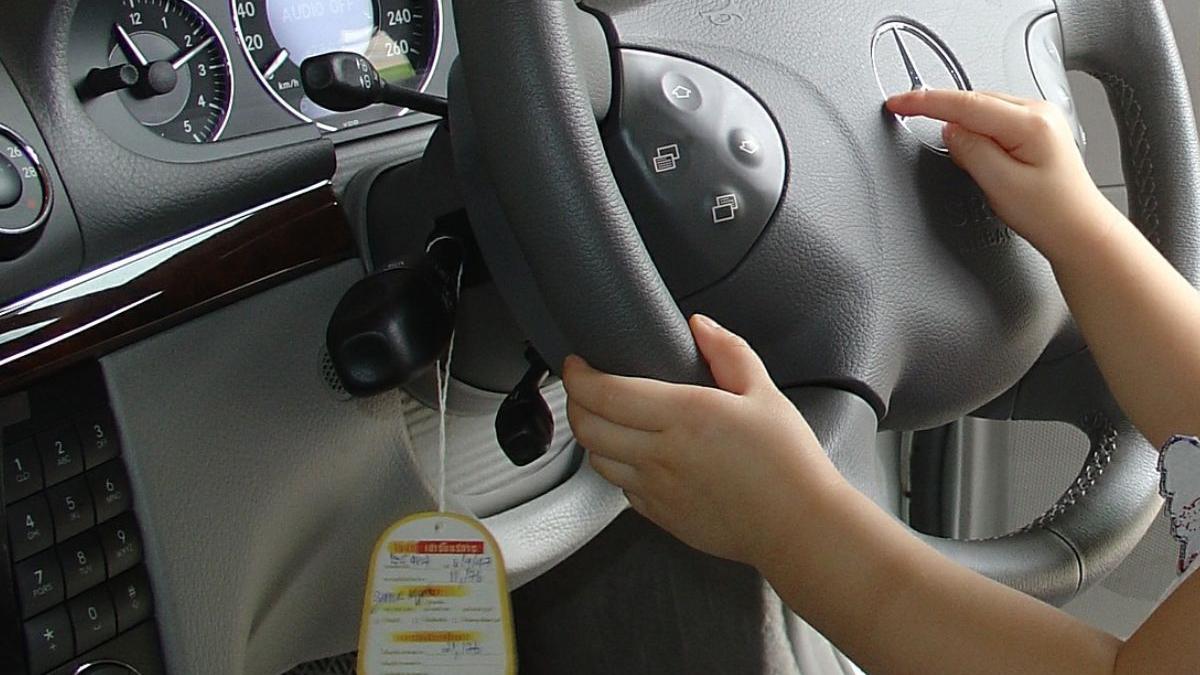 copil 2 ani masina parinti accident germania