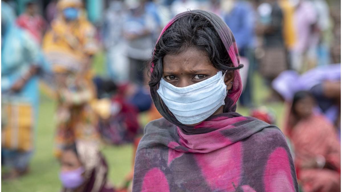 india ciclon evacuare