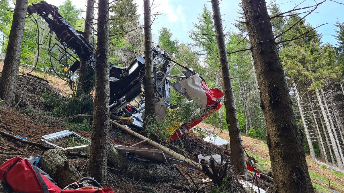 copil supravietuit accident teleferic italia se trezeste