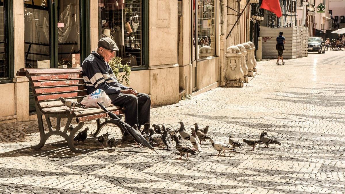 cumparare vechime munca bani conditii