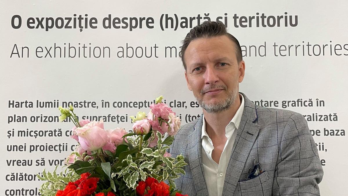 expozitie inedita bucuresti imagini unice harti secrete arhiva stasi si cnsas