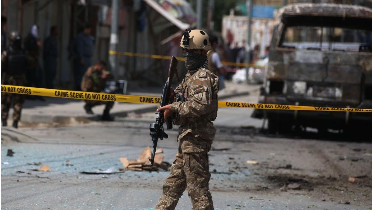 morti atentat bomba kabul