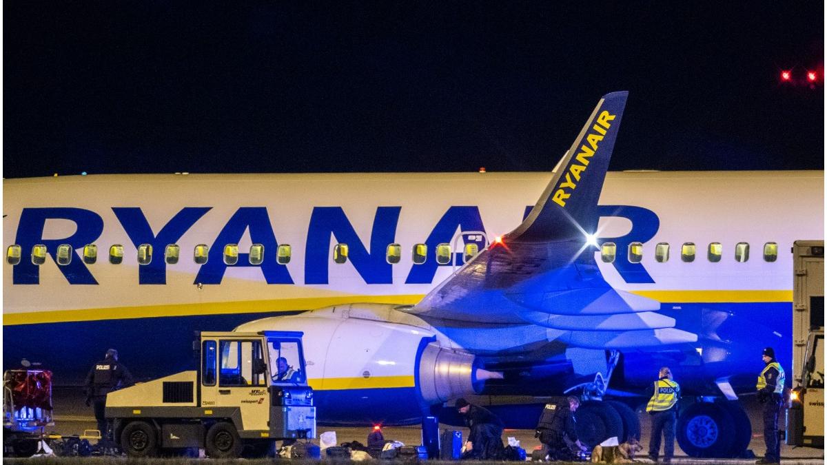 avion ryanair aterizare amenintare bmba