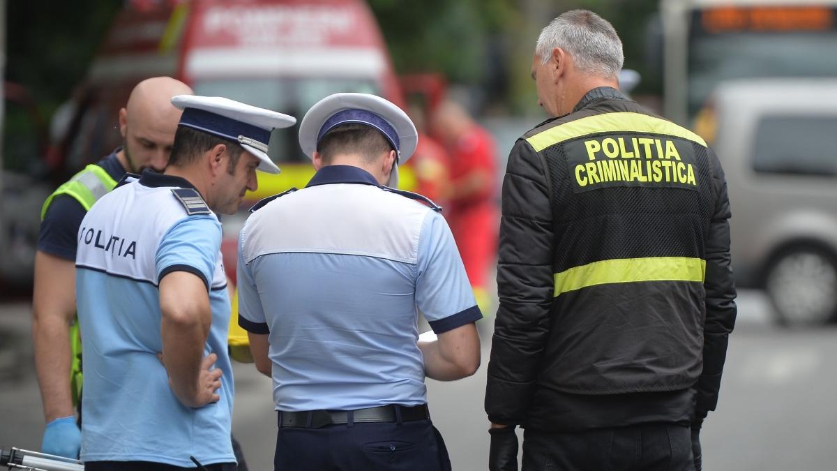 barbat bacau ucis fosta iubita sub ochii fetitei de trei ani incercat sa se sinucida