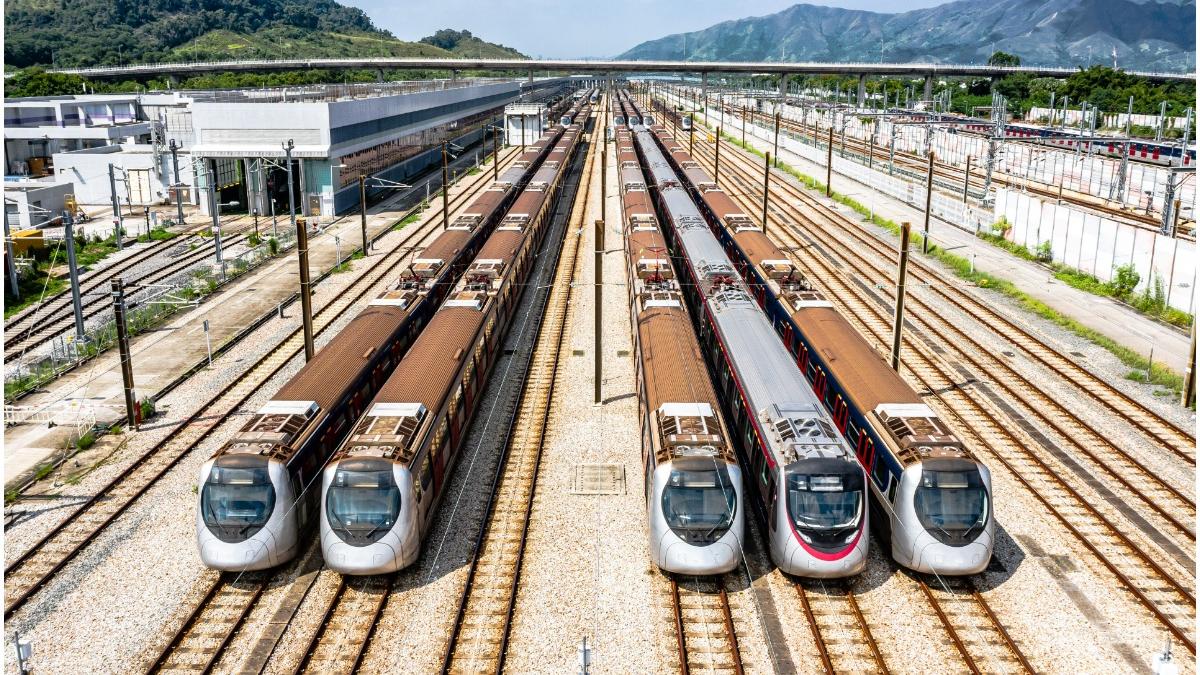 noua oameni au murit loviti tren china