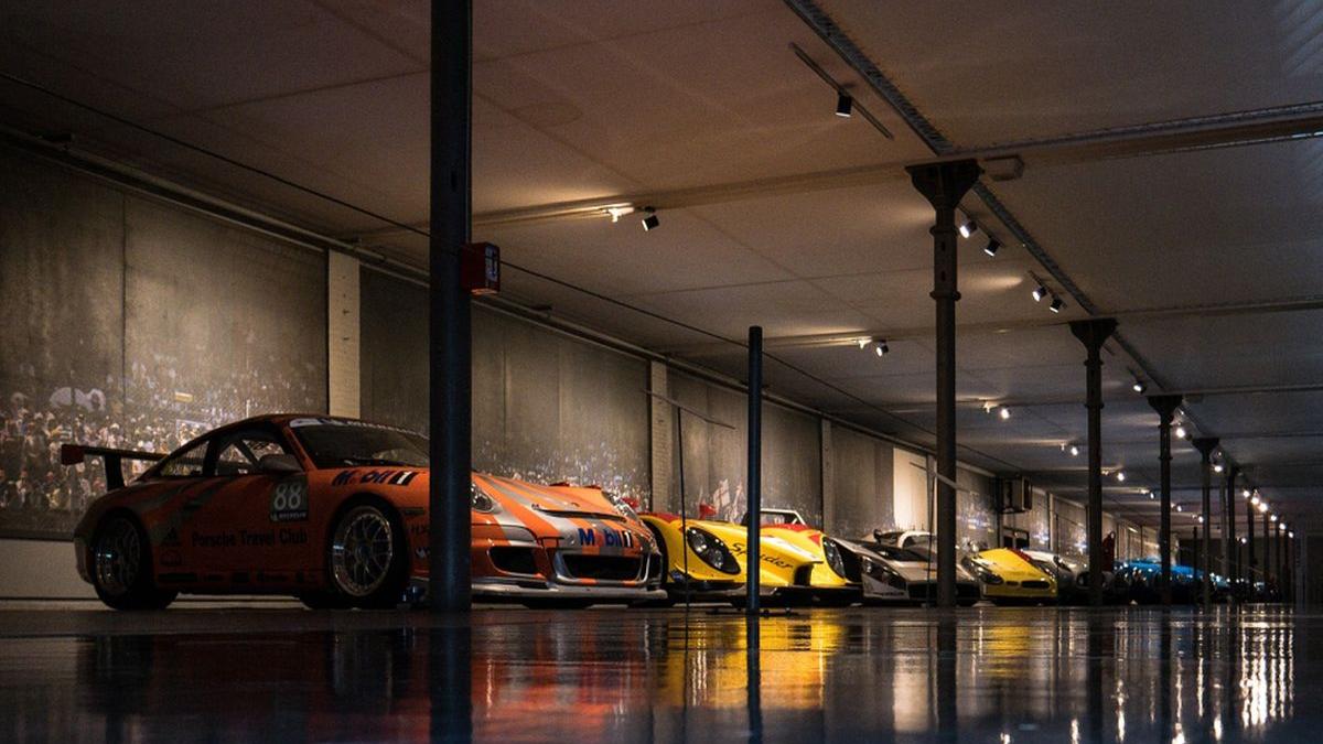 roman vanzare masini imaginare 800000 euro germania