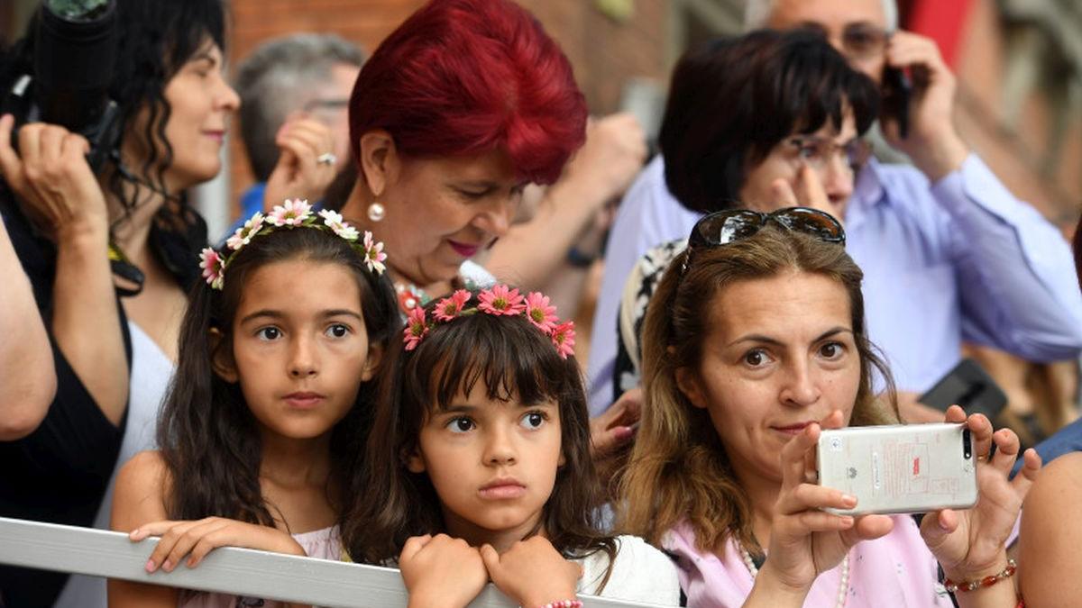 festivitate serbare scolara elevi sfarsit de an parinti vaccinati