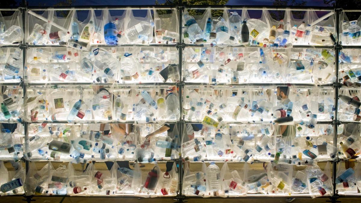 produsele din plastic care dispar din magazine incepand cu 3 iulie