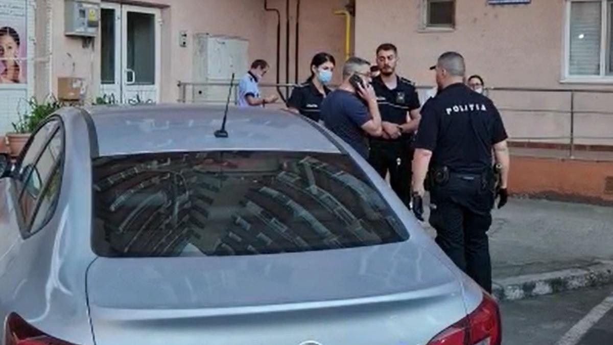 un barbat a murit dupa o rafuiala in plina strada la galati