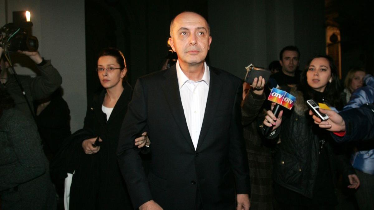 puiu popoviciu ramane anglia