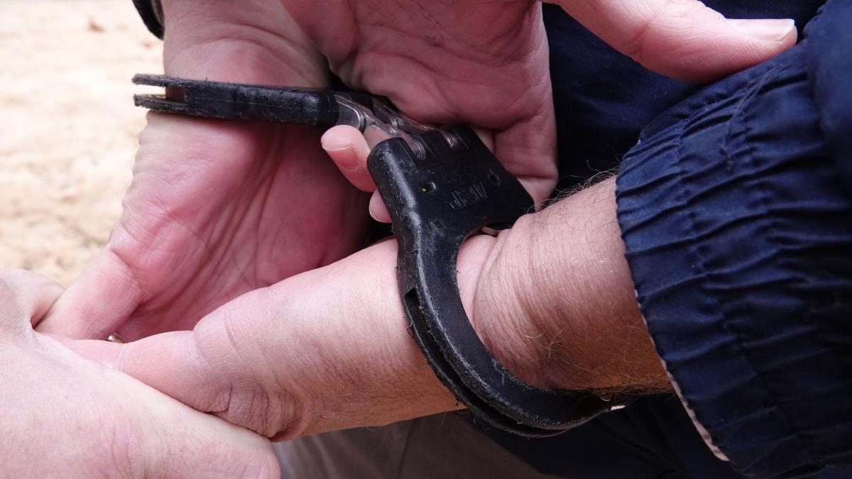 pasiunea bolnava a unui barbat pentru vecina lui i a adus dosar penal individul avea peste 160 de