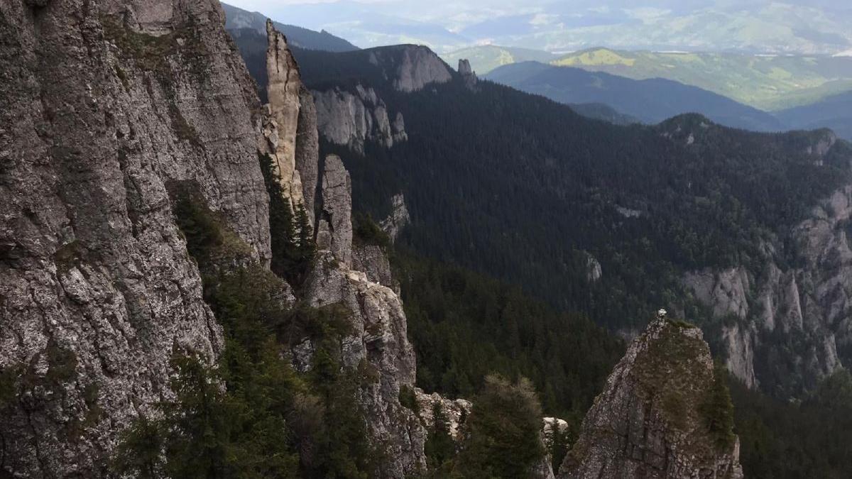 stance sute tone masivul ceahlau prabusit