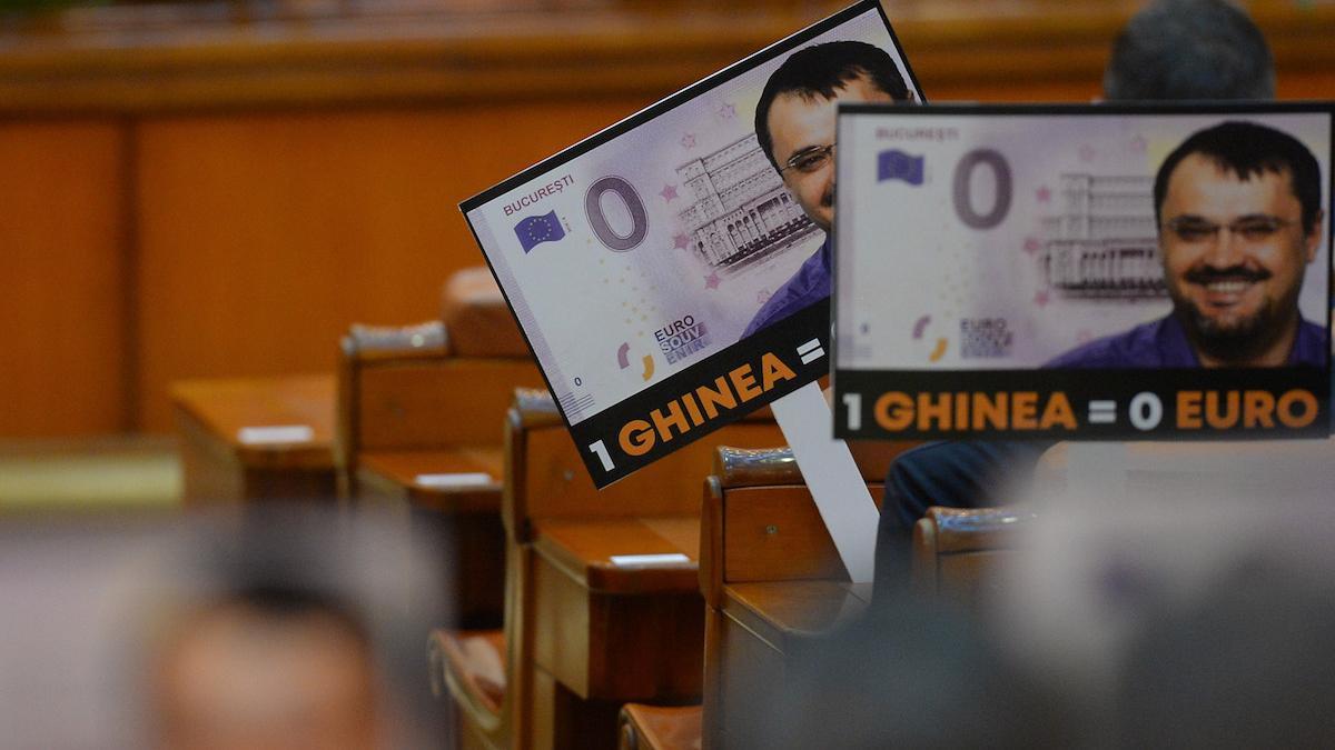 motiunea simpla impotriva lui cristian ghinea respinsa