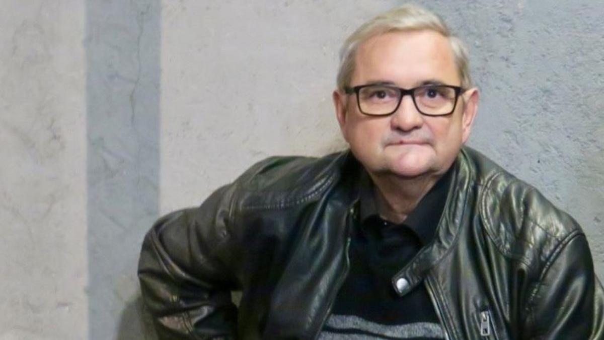 critic teatru acuzat hartuire indemnizatie merit stat