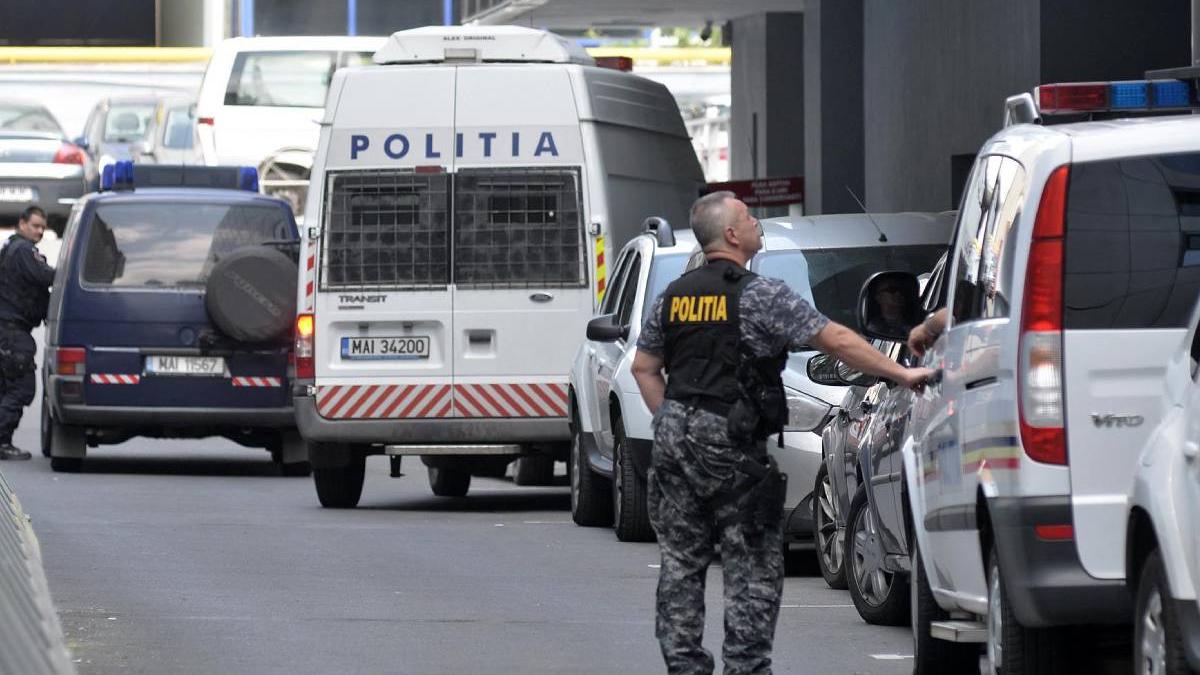 manager banca capitala furat euro din unitate