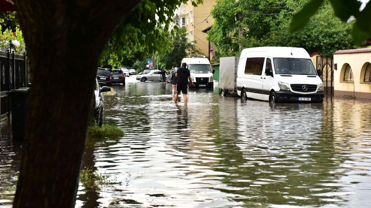 romania efectul ciclonului marea neagra ploi inundatii