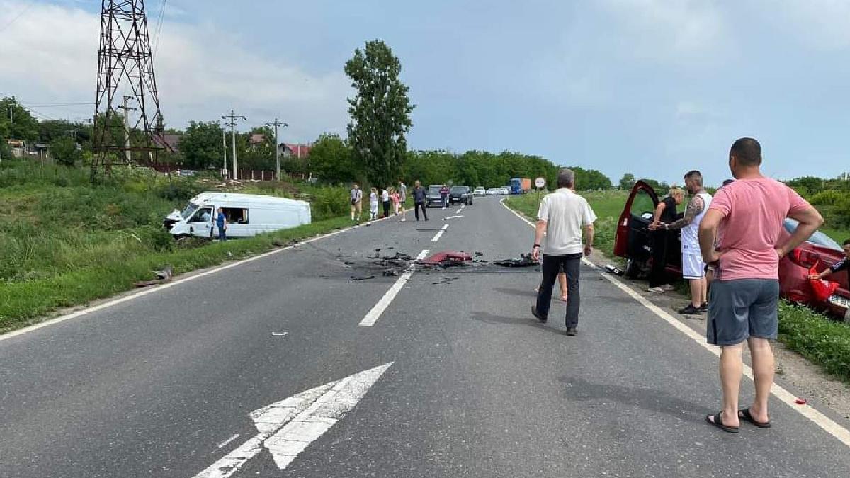 accident rutier galati microbuz cu calatori persoane ranite