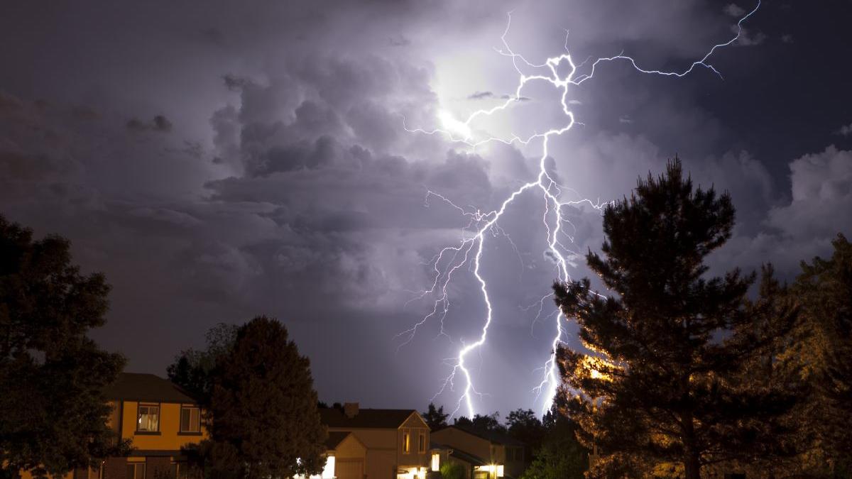 sfat pompieri evitare dusuri furtuna