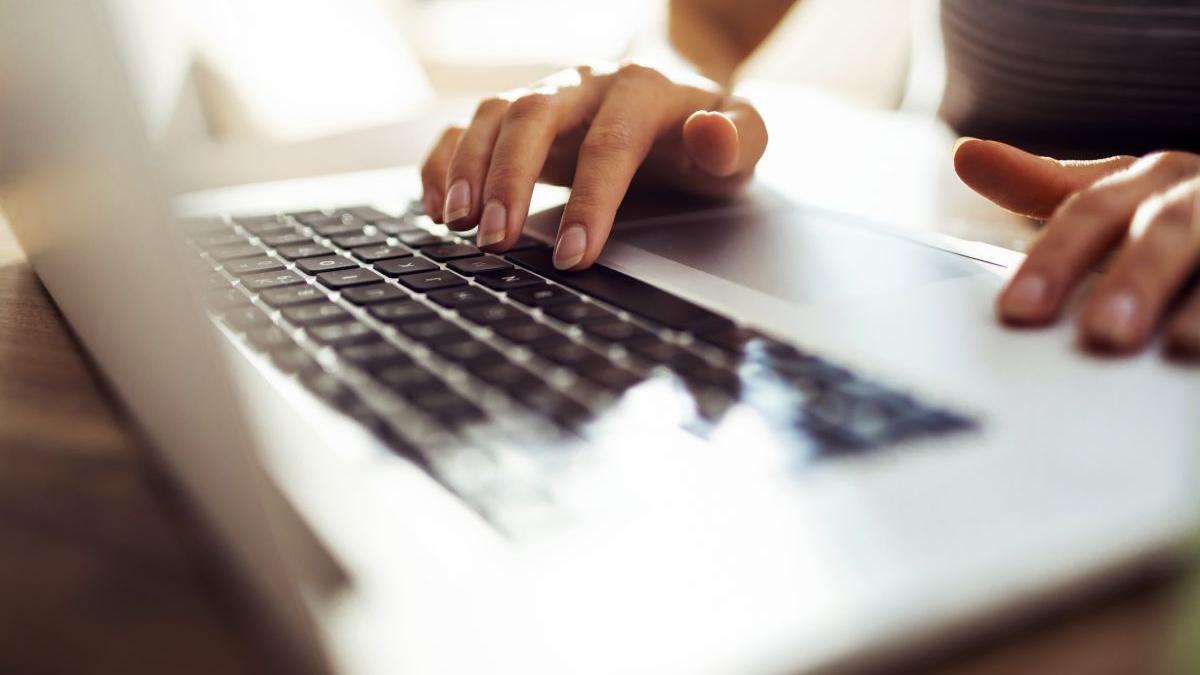 risipa 30 000 euro cj botosani laptopuri