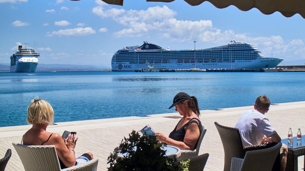 romani pleaca grecia temperaturi caniculare