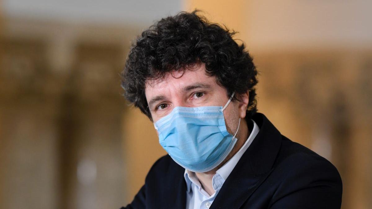 nicusor dan cauta p r retea apa calda