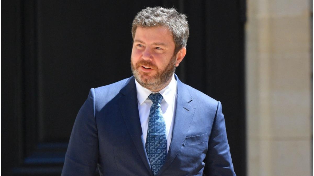 cel mai bogat roman vila milioane euro capitala daniel dines