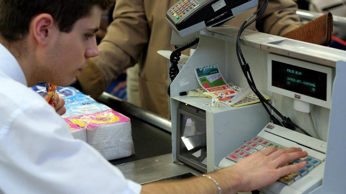 locuri munca tara strainatate lucratori comerciali