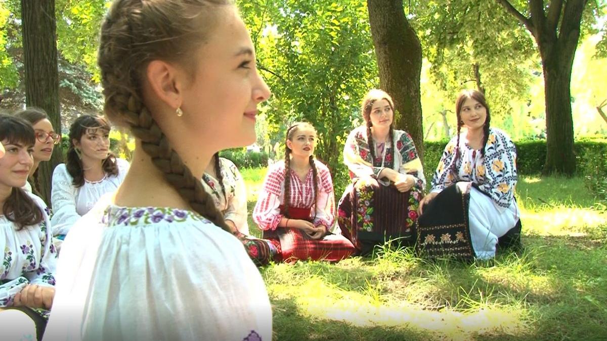 sanziene traditii obiceiuri