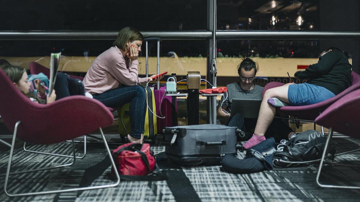 romani vacanta grecia pacaliti euro