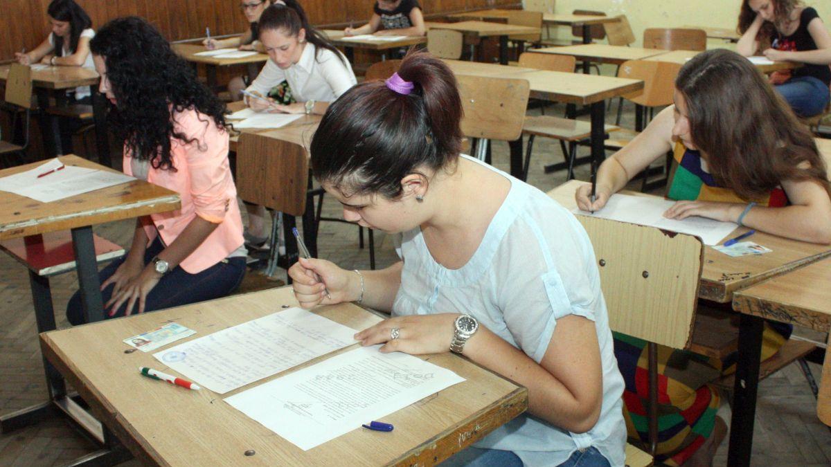 bacalaureat 2021 absolventi liceu