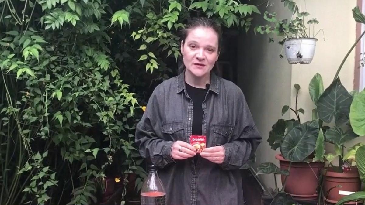 drojdia hrana pentru plantele cu flori