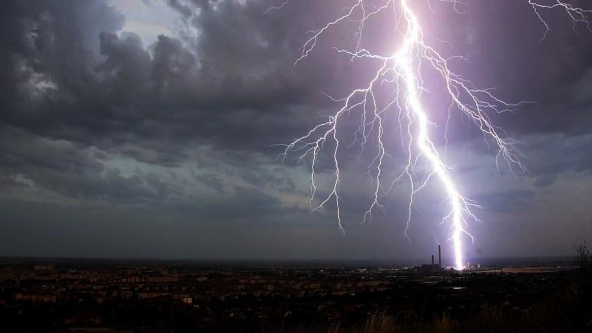 imagini impresionante fulgere oradea