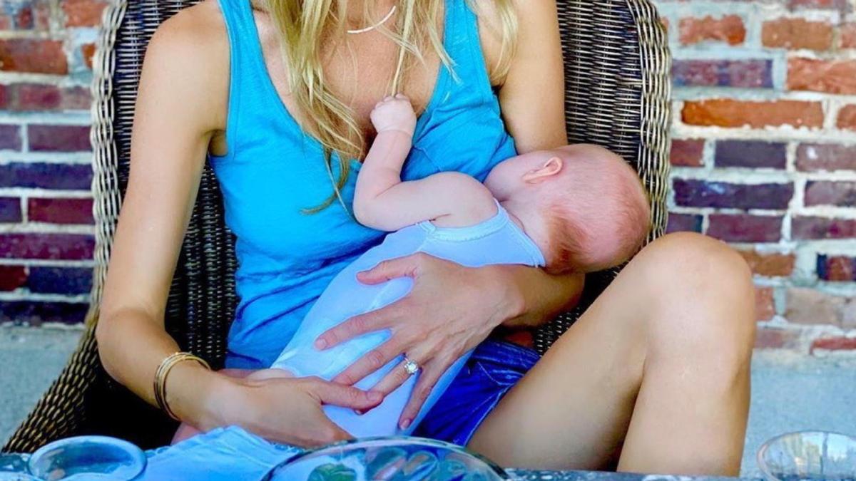 legea privind alaptarea in spatii publice a fost promulgata de klaus iohannis