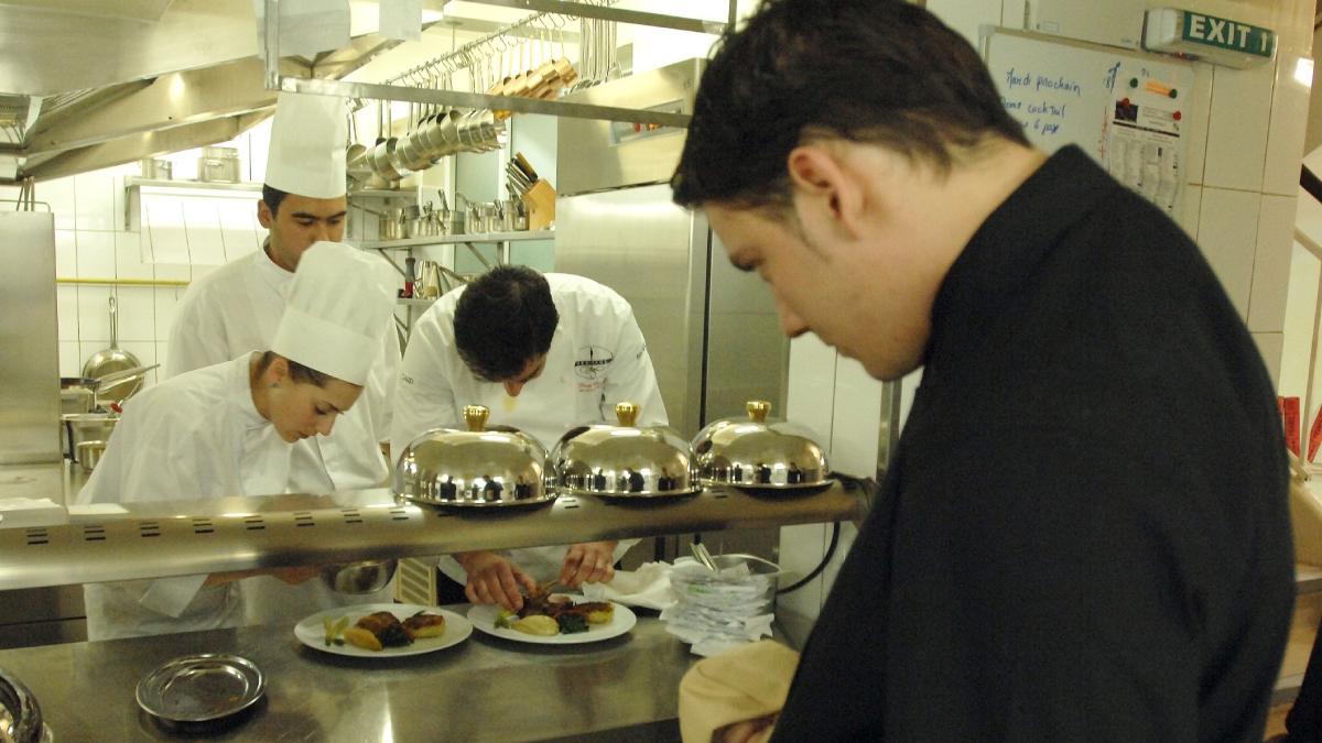 patroni statiuni turistice 250 lei subventie de la stat fiecare elev sau student angajat