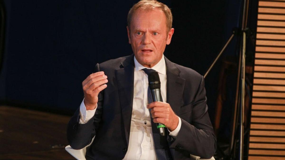 donald tusk polonia revenire