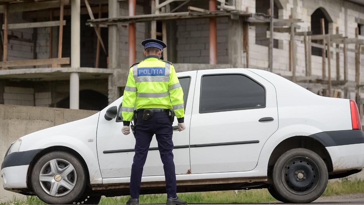 fetita roman furata bicicleta barbat intalnire internet