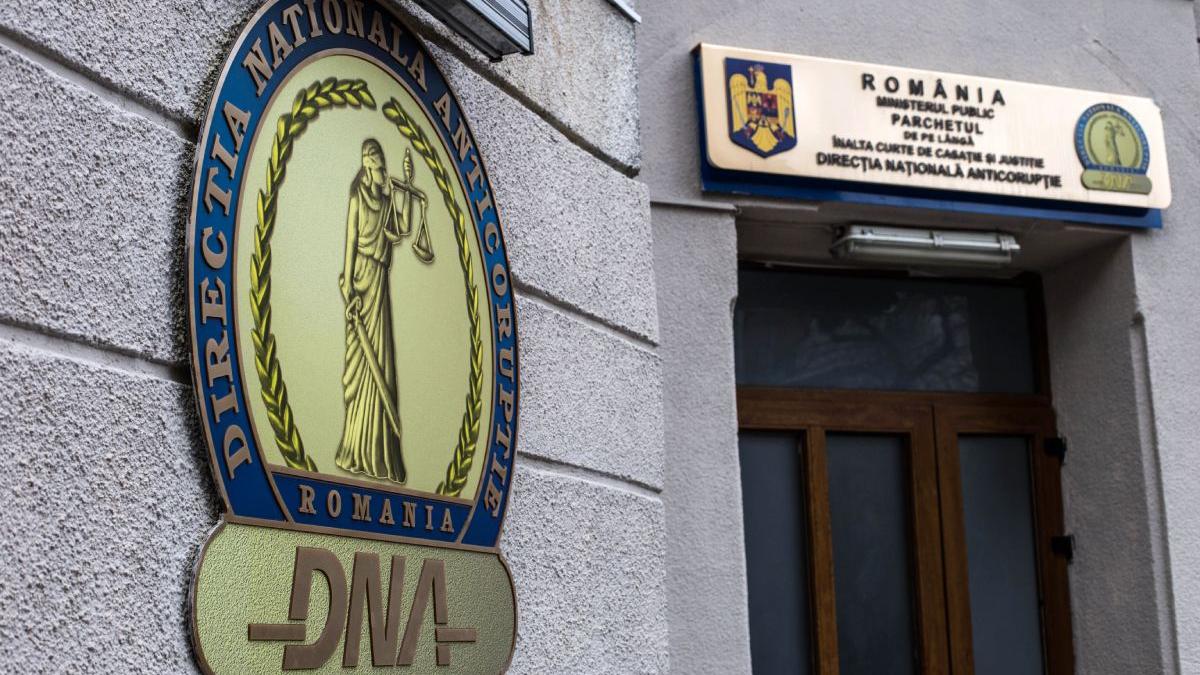 director ministerul transporturilor retinut dna luare mita