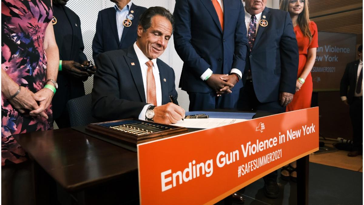 new york atacuri armare urgenta sanatate