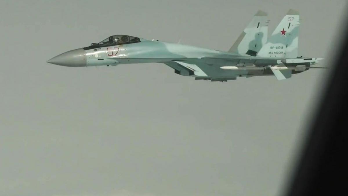 pedro sanchez baza nato lituania evacuare avion rus