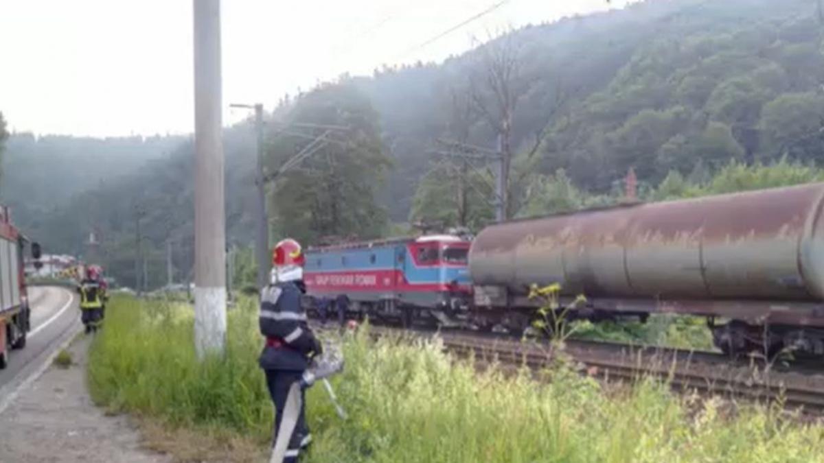 vagon incarcat benzina busteni incendiu