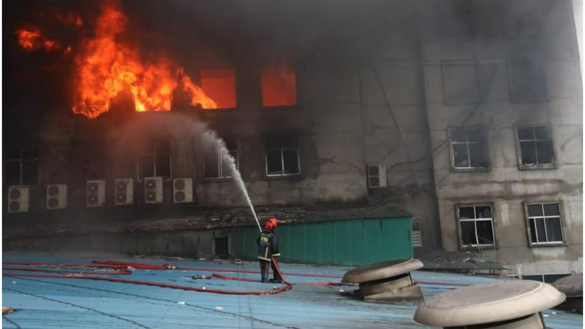 morti incendiu fabrica bangladesh