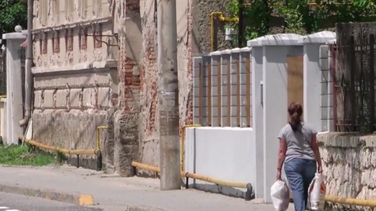 salariile romanilor ajung doar pentru mancare si facturi