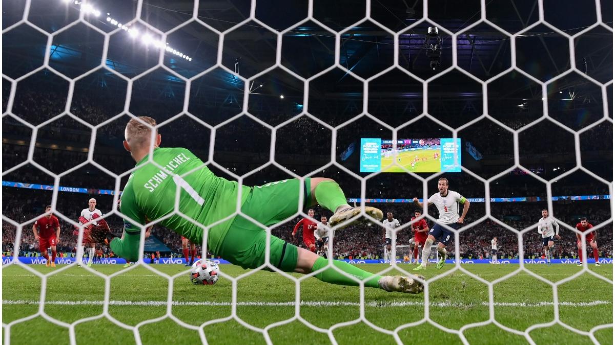 uefa investigatie laser portar denemarca