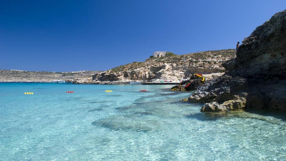 malta inchide granite persoane nevaccinate