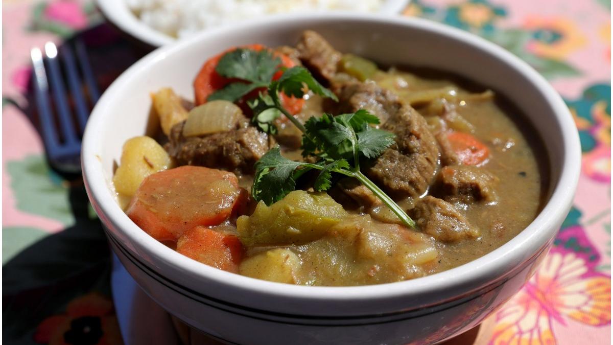 salata de rosii romania calorii