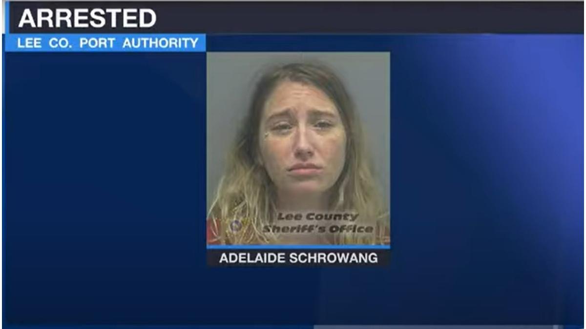 femeie debarcata avion refuz masca sua